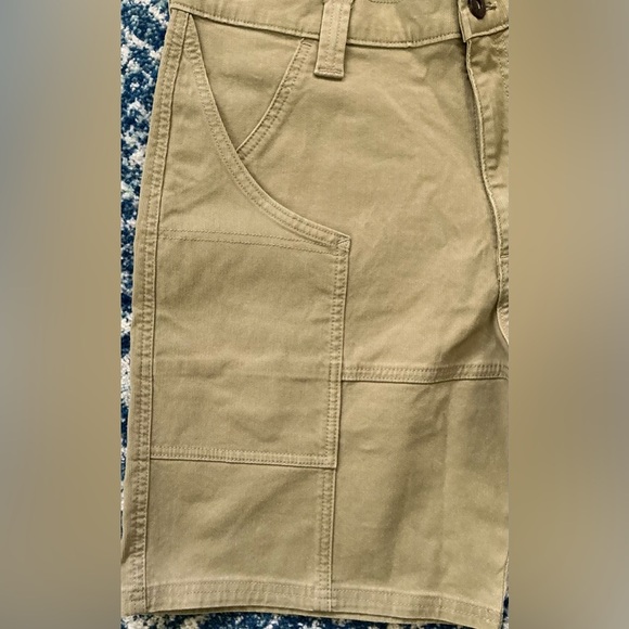 Wrangler Men's Relaxed Fit Tan Shorts (NWT) - Picture 2 of 6